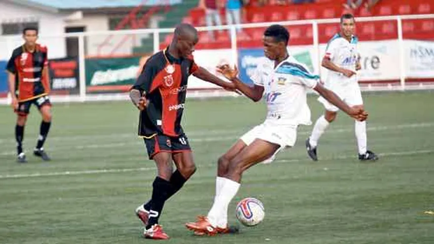 Sporting San Miguelito es líder; Chorrillo le ganó al Plaza