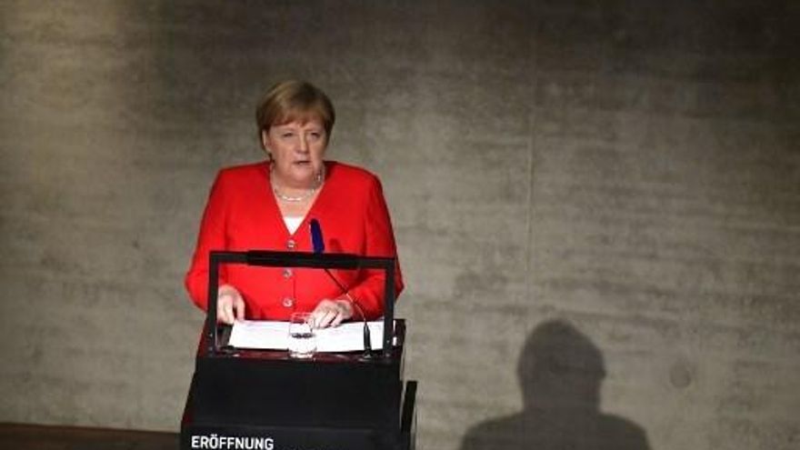 Temblores de Merkel, un asunto 'privado' para la mayoría de alemanes