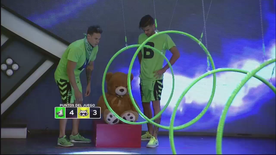 Vive la divertida batalla de Pasa El Peluche