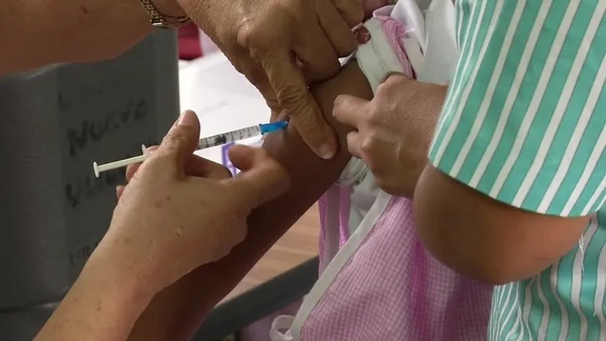 Continúa jornadas de vacunación en las escuelas