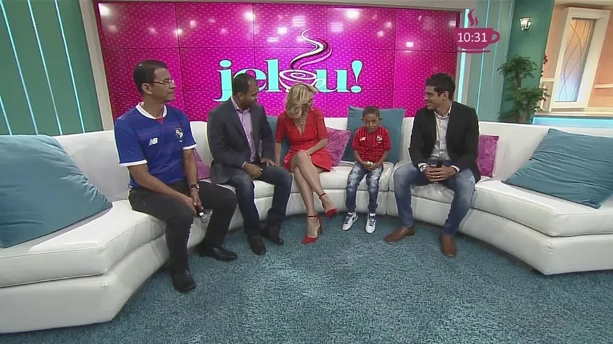 Elvis de Brilla Por Ti en Jelou