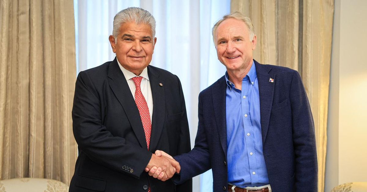 Dan Brown, creador de 'El Código Da Vinci', elogia a Mulino y queda cautivado por Panamá