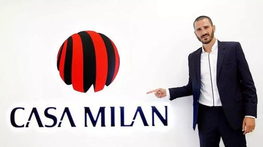 Bonucci dejó la Juventus para ir al Milán.