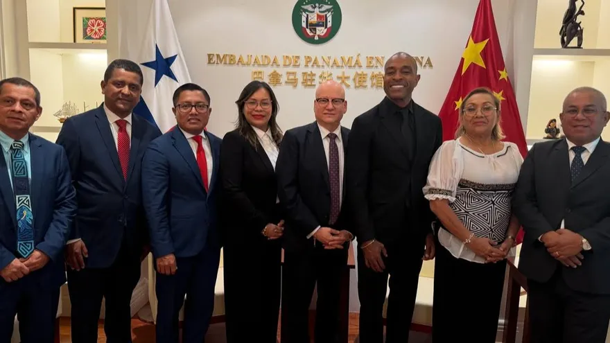 Diputados panameños viajaron a China