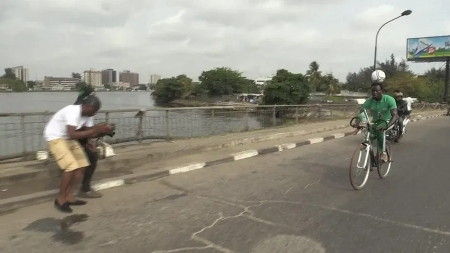 Balón en equilibrio para un récord Guinness