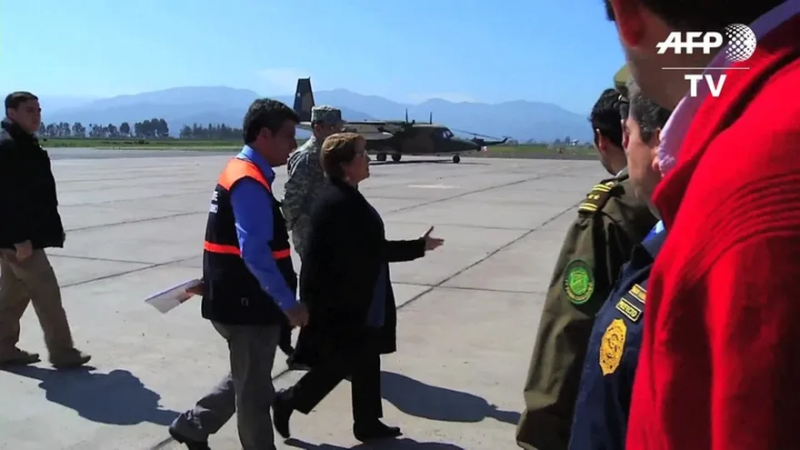 Bachelet visita zona afectada por el terremoto