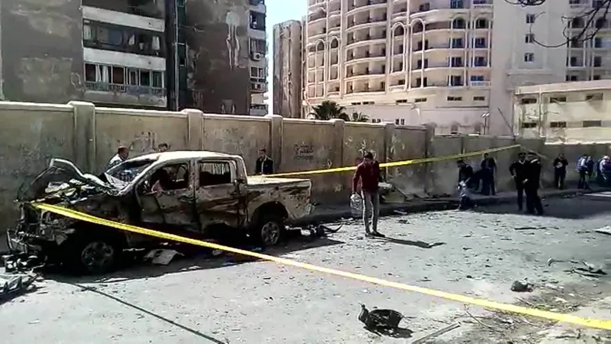 Un policía muere en ataque con bomba previo a elección en Egipto