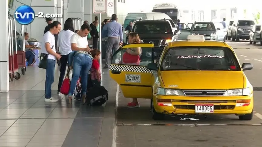 Evalúan propuesta de app para taximetro
