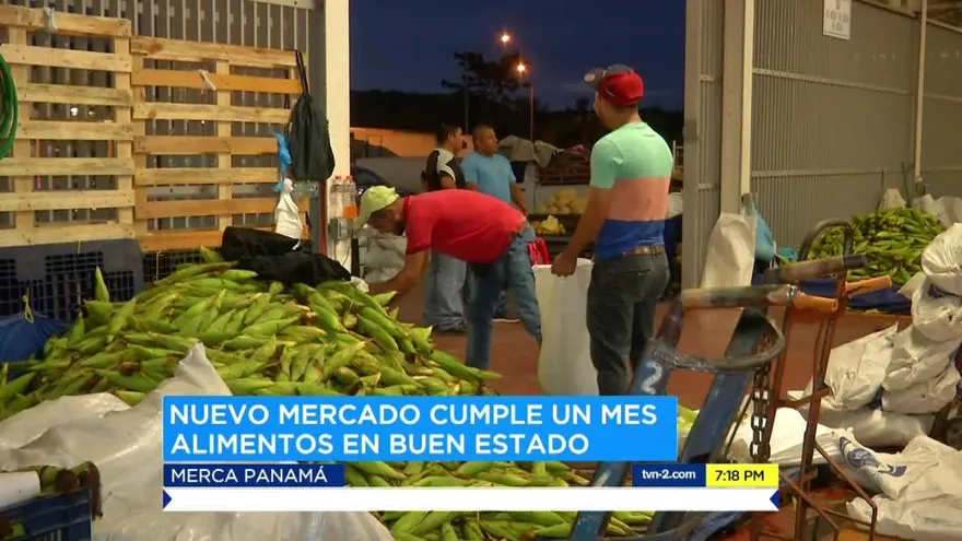 Nuevo mercado cumple un mes