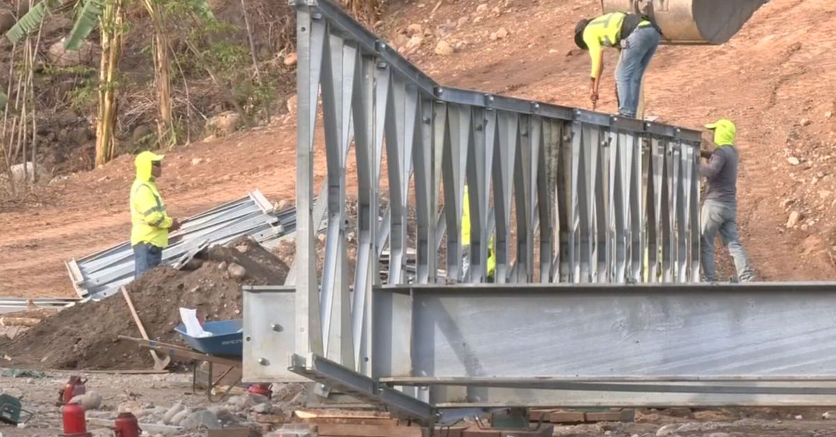 Avanza construcción de puentes zarzos en la comarca Ngäbe Buglé; comunidades piden más que obras