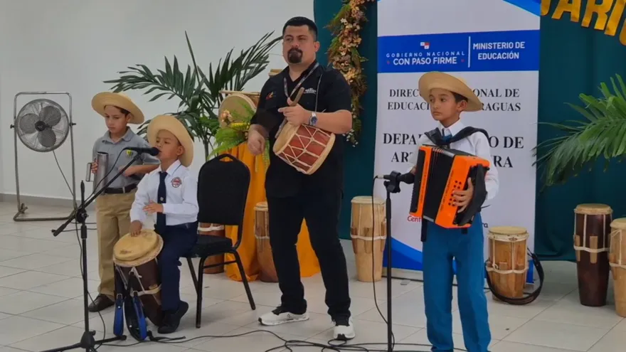 Veraguas students keep folkloric drum alive on path to national contest