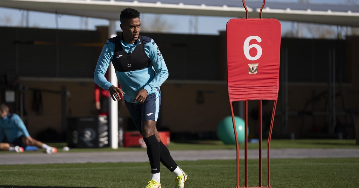 Panameños en el extranjero Édgar Yoel Bárcenas vuelve a los