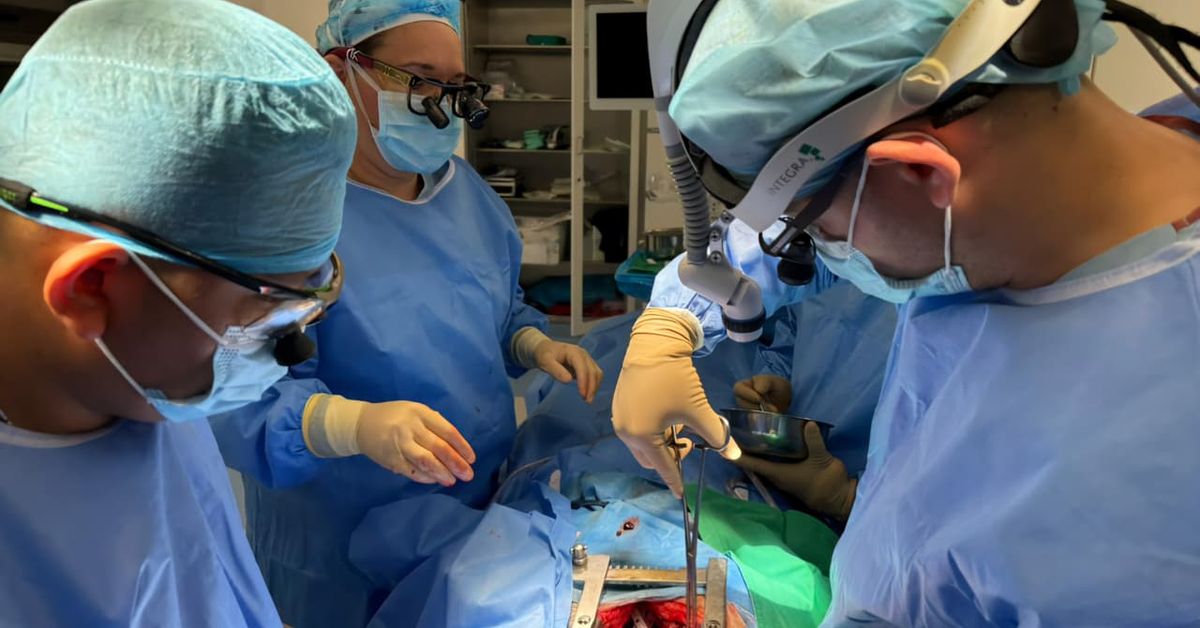 Especialistas logran reemplazo de aorta y válvula en operación de alto riesgo en Panamá