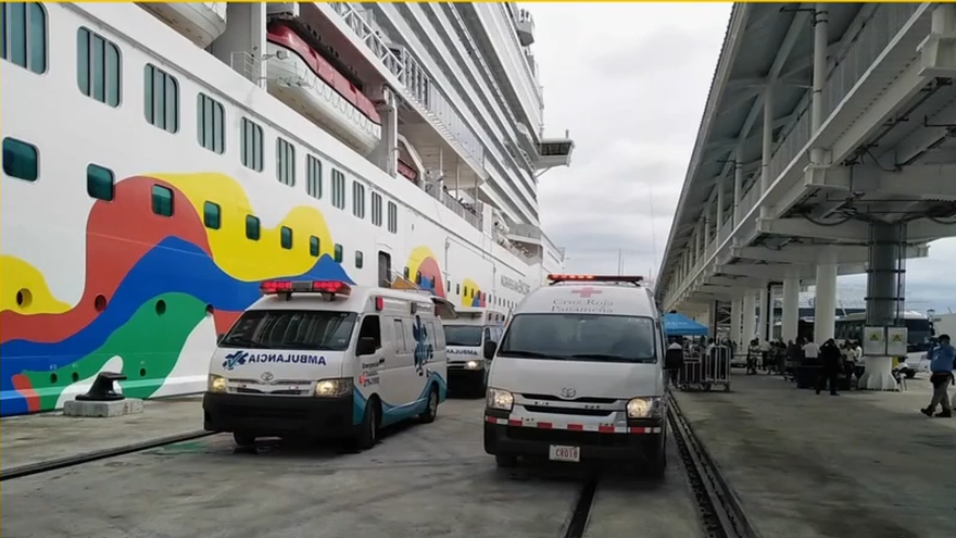 Incidente en puerto de cruceros.
