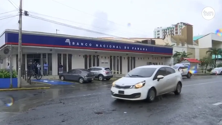 Asalta bancos tecnológicos