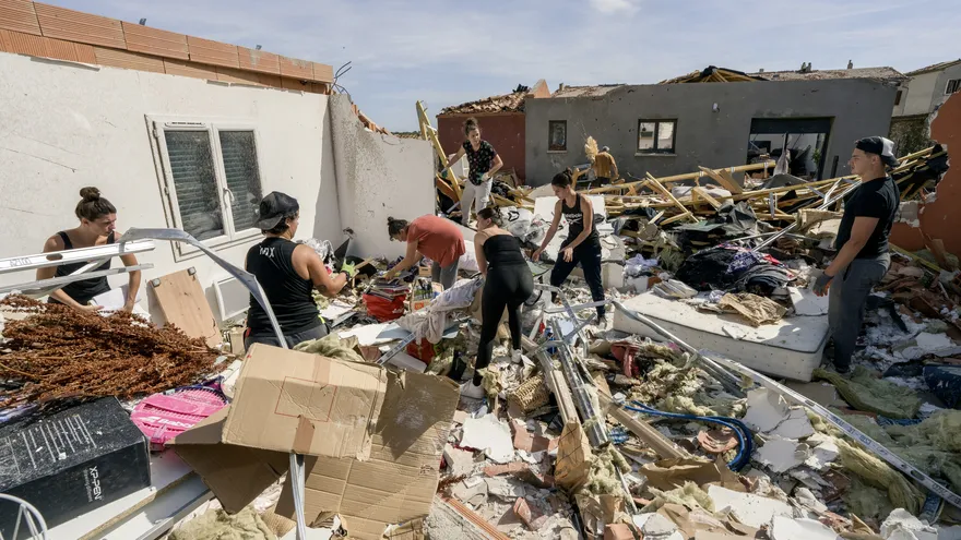 Un tornado 'traumático' devasta al pueblo francés Pomas.