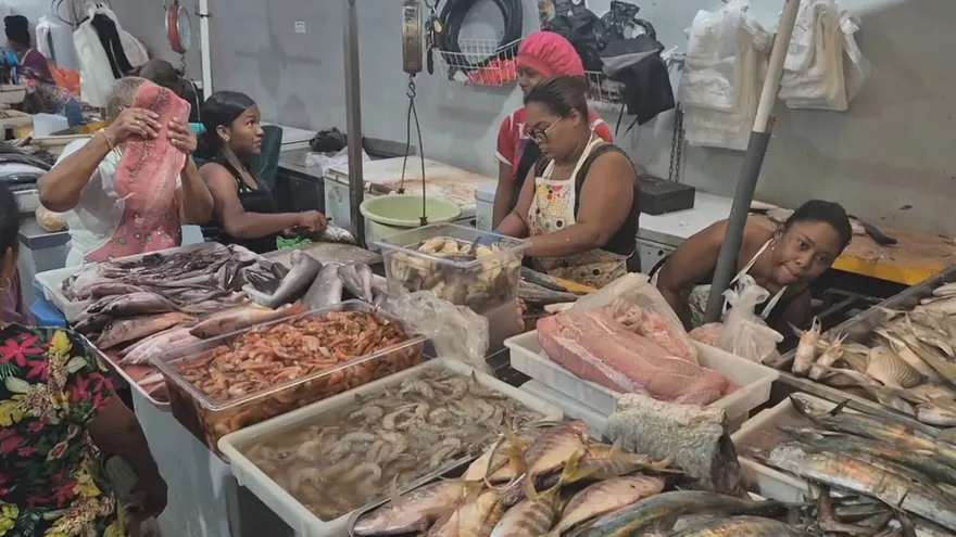 Mariscos a precios 'razonables' marcan las compras de Jueves Santo en Colón