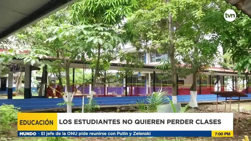 Comunidad educativa del colegio Comercial Panamá está en paro