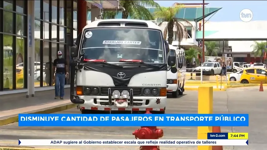 Disminuye cantidad de pasajeros en transporte público por distanciamiento físico