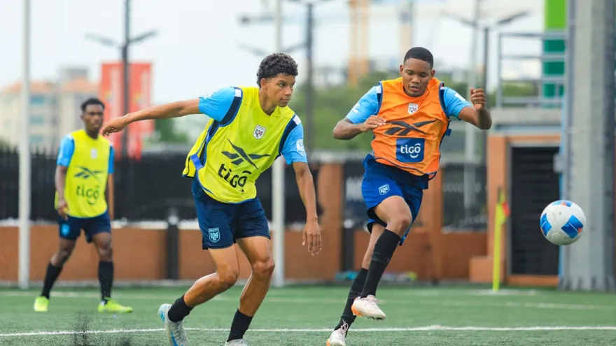 Selección Sub 20 de Panamá dirigida por Felipe Baloy