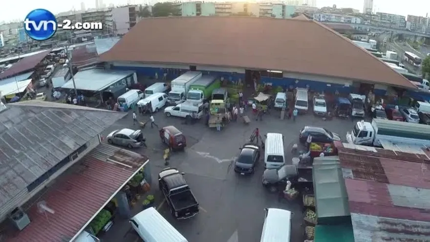Alcalde Blandón visita mercado de abasto y promete mejoras