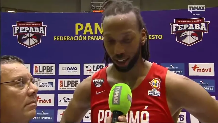 Akil Mitchell fue uno de los mayores anotadores por Panamá con 12 puntos