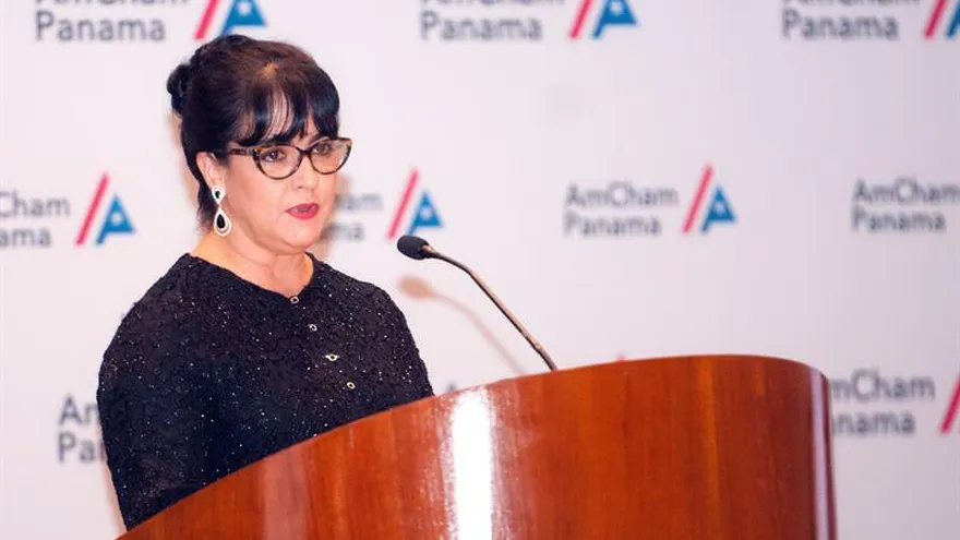 Fotografía cedida por la Cámara Americana de Comercio e Industrias de Panamá que muestra a la nueva presidenta de la Cámara, Jeannette Díaz Granados.