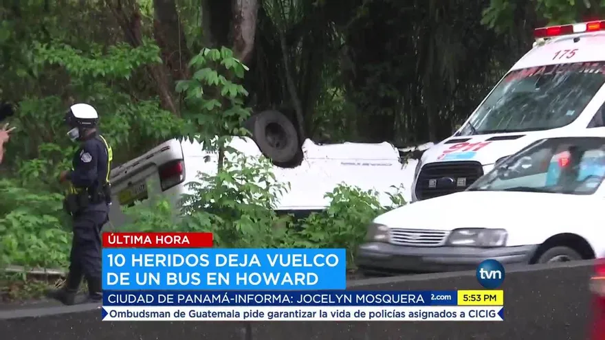 Varios heridos deja vuelco de autobús en Panamá Oeste