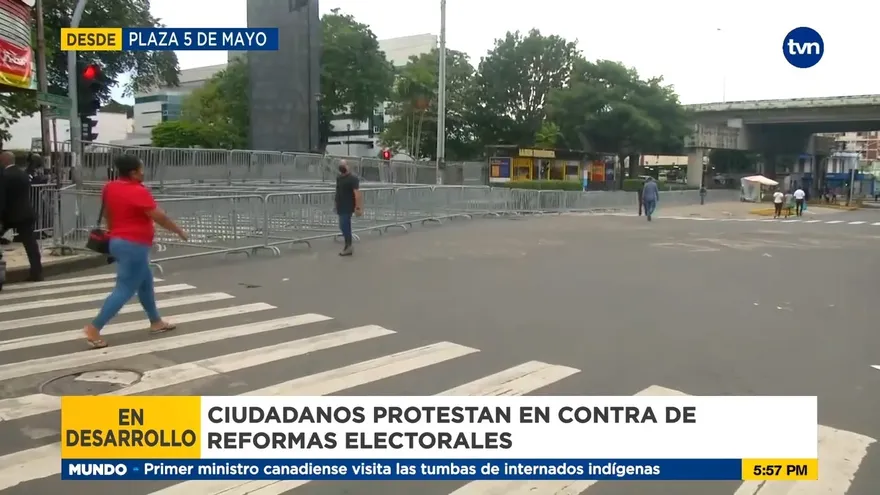 Realizan protesta en los predios de la Asamblea