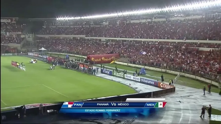 Así cantó el Rommel nuestro Himno Nacional