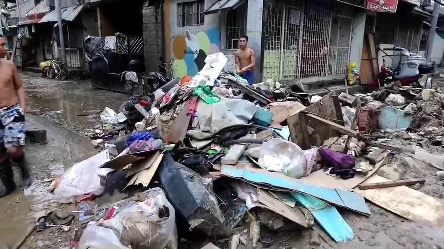 2 muertos, 1 desaparecido y un millón afectados por las inundaciones en Filipinas