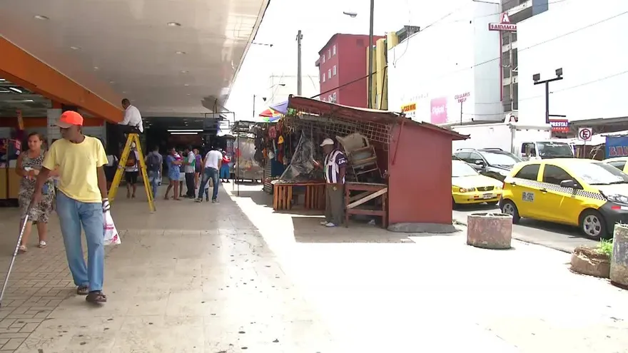 Calidonia es otra con sus aceras despejadas