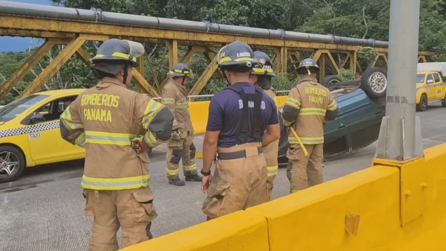 Dos personas, entre ellas un recién nacido, resultan lesionadas tras vuelco en Chiriquí