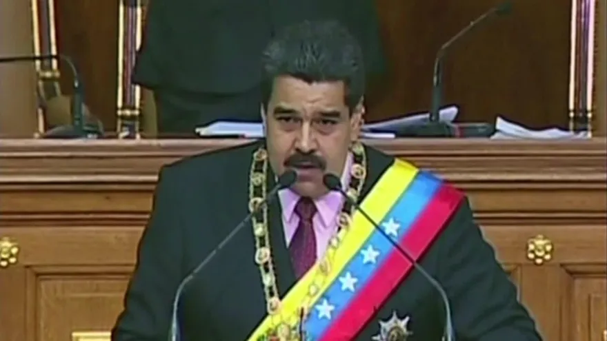 Maduro llama a consultas a embajadora en Guyana