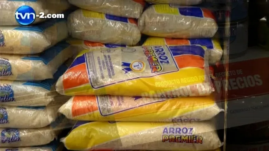 Supermercados adecúan sus precios