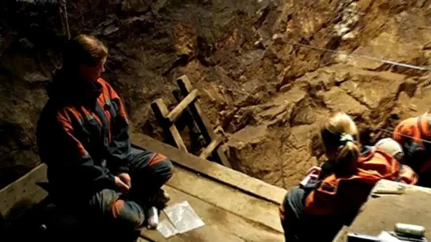 Descubren los restos de un individuo con madre neandertal y padre denísova