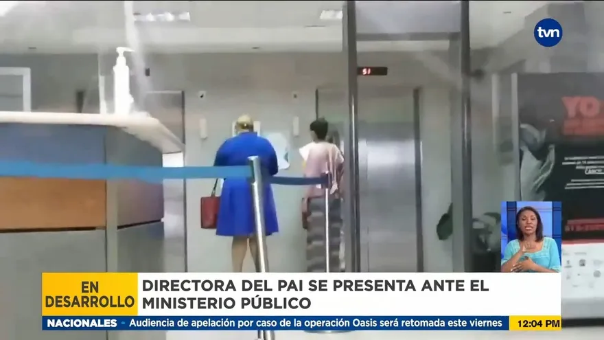 Itzel de Hewitt acude a la Fiscalía Anticorrupción