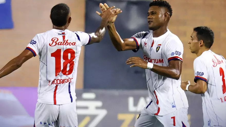 Plaza Amador celebra goleada sobre el DAU