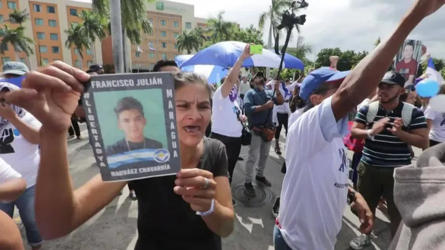 Conmemoran Día de los Derechos Humanos bajo asedio de policía en Nicaragua