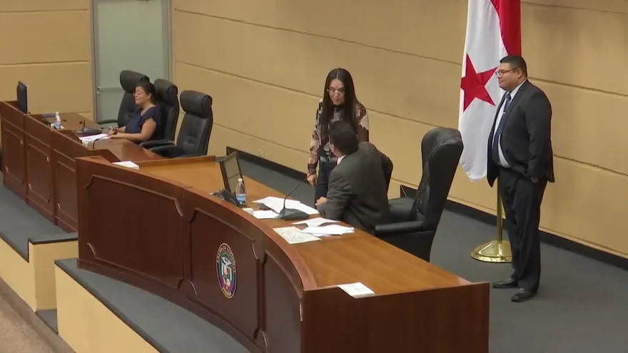 Surgen reacciones tras enfrentamiento entre diputados del PRD