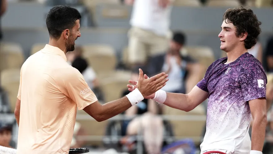 Roland Garros 2026: El brasileño Fonseca protagoniza una remontada épica y despierta a Djokovic de su sueño en París