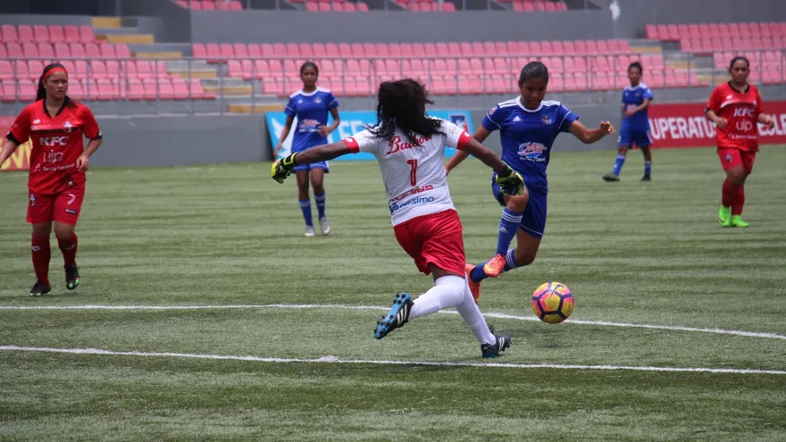 Inauguración de la Liga de Fútbol Femenino será en septiembre | Agencias