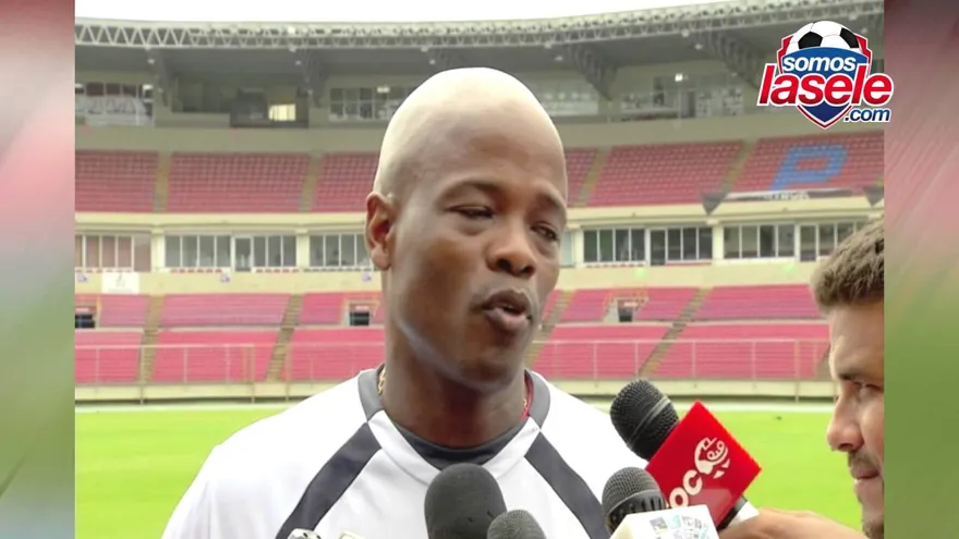 Escucha las declaraciones de Julio Dely Valdés en el inicio de semana con la Sele