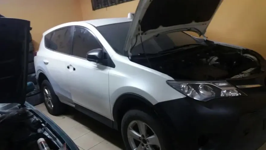 Desmantelan organización dedicada al robo de autos