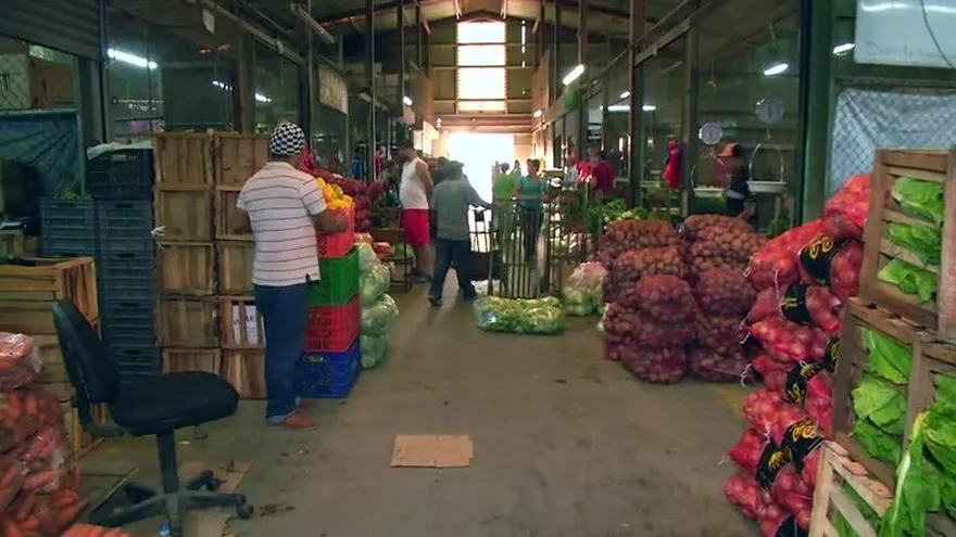 Urge reparar mercado de abastos