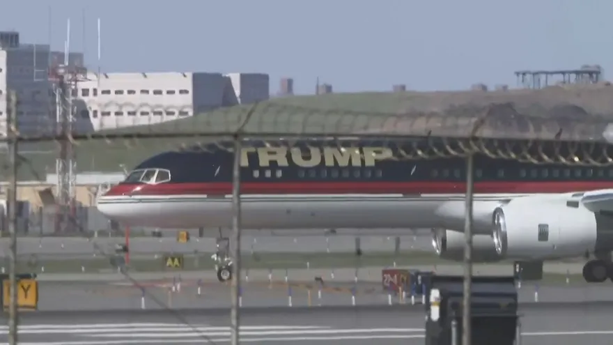 Donald Trump llega a Nueva York para enfrentar a la justicia