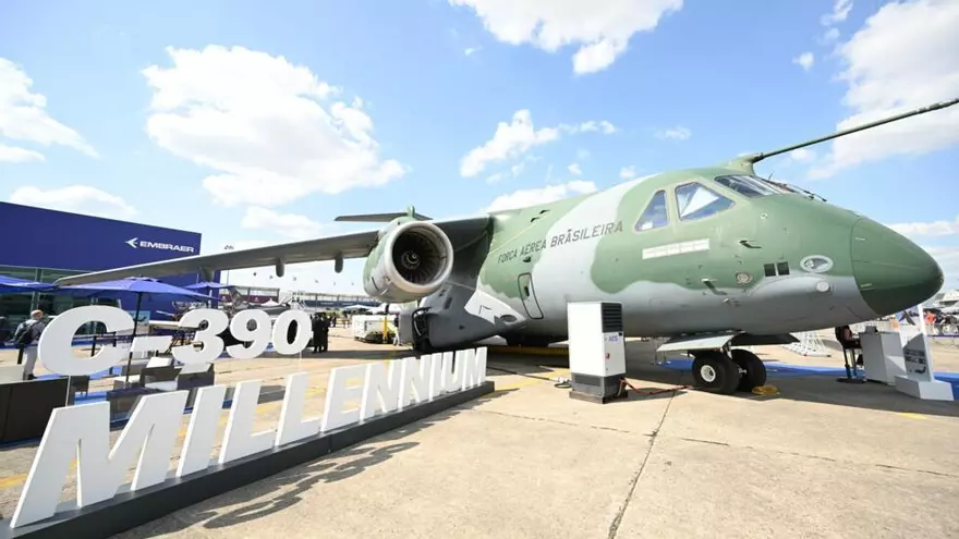 Aviones de la aerolínea brasileña Embraer