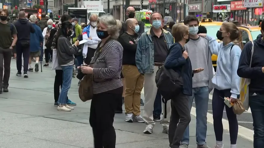 Donald Trump vota por anticipado en Florida