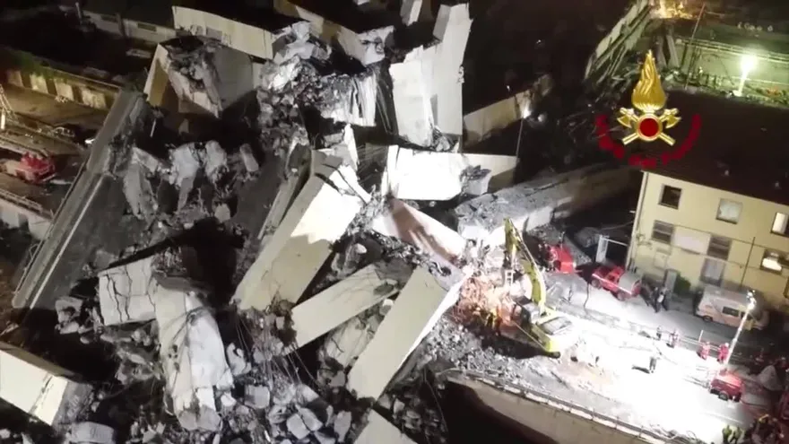 Elevan a 37 los muertos en el derrumbe de Génova