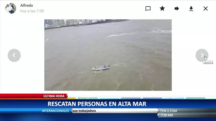 Rescatan a dos personas en alta mar